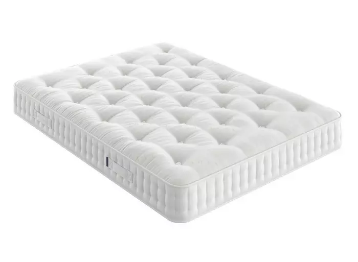 131-01043_lead-image_01_oxtons-guild-d-mattress-firm